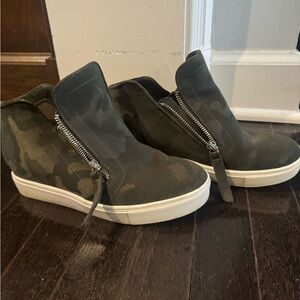 Steve Madden Camouflage High-Top Sneakers with Zippers